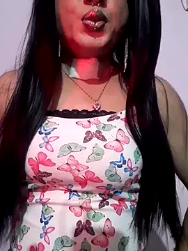 Cutie-Whiskey1 online show from 12-03-25, 06:28