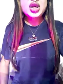 Cutie-Whiskey1 online show from 12-17-25, 07:42