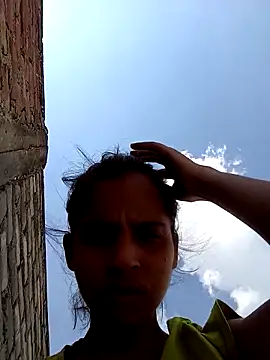 Saloni-Gupta online show from 09-28-25, 08:09