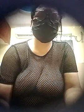 Snapshot of thehotlady chatting on 05-26-26, 02:51 thehotlady online show from 05-26-26, 02:51
