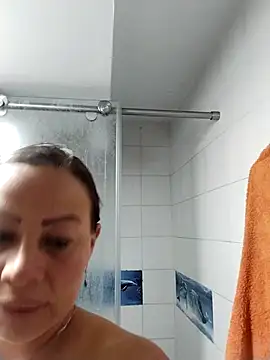 LaraCaliente online show from 04-15-26, 02:35