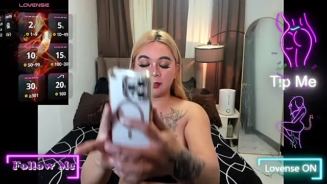 Snapshot of LusciousZenaiahx chatting on 10-14-25, 09:10 LusciousZenaiahx online show from 10-14-25, 09:10