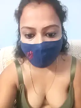 Snapshot of Deliciouskimi chatting on 11-02-25, 11:01 Deliciouskimi online show from 11-02-25, 11:01