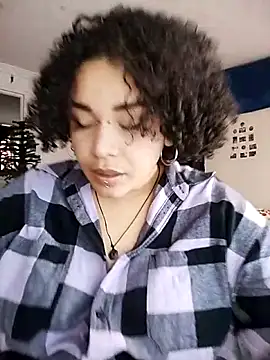 Julie wallace online show from 11-26-25, 12:50