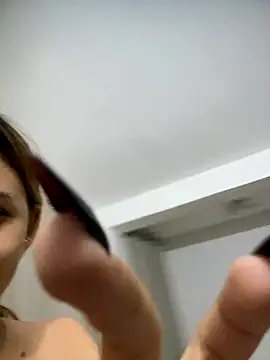 Snapshot of coupleyys chatting on 11-09-25, 02:10 coupleyys online show from 11-09-25, 02:10