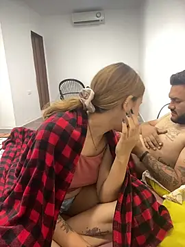 Snapshot of coupleyys chatting on 11-13-25, 03:05 coupleyys online show from 11-13-25, 03:05