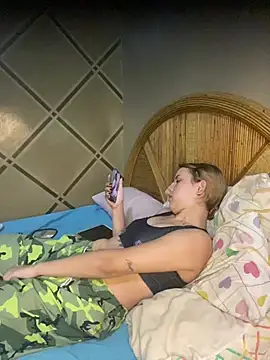 Snapshot of coupleyys chatting on 07-14-26, 08:03 coupleyys online show from 07-14-26, 08:03