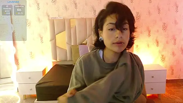 Snapshot of DAKOTA_TAY1 chatting on 11-05-25, 11:43 DAKOTA TAY1 online show from 11-05-25, 11:43