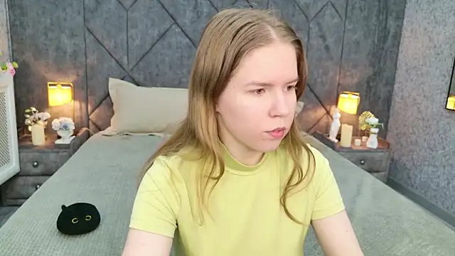 Alida Brice online show from 04-10-26, 03:39