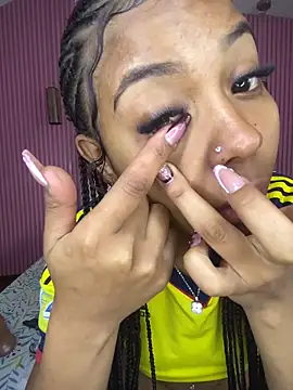 PrettyTiana  online show from 11-20-25, 06:51