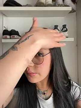 Damian and Jennifer online show from 09-24-25, 08:23