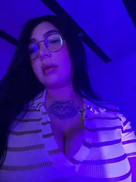 Damian and Jennifer online show from 10-11-25, 03:50