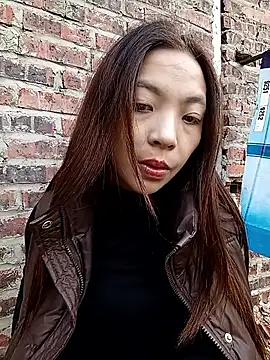 Snapshot of -Miu-98 chatting on 11-25-25, 01:38 -Miu-98 online show from 11-25-25, 01:38