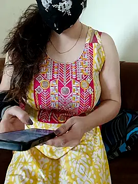 Snapshot of sassy_aly007 chatting on 11-06-25, 06:47 sassy aly007 online show from 11-06-25, 06:47