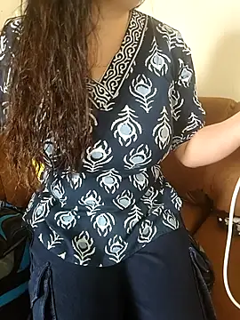 Snapshot of sassy_aly007 chatting on 11-11-25, 06:13 sassy aly007 online show from 11-11-25, 06:13