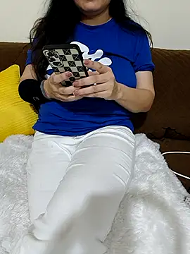 Snapshot of sassy_aly007 chatting on 11-12-25, 04:29 sassy aly007 online show from 11-12-25, 04:29