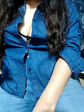 Snapshot of sassy_aly007 chatting on 11-15-25, 06:59 sassy aly007 online show from 11-15-25, 06:59