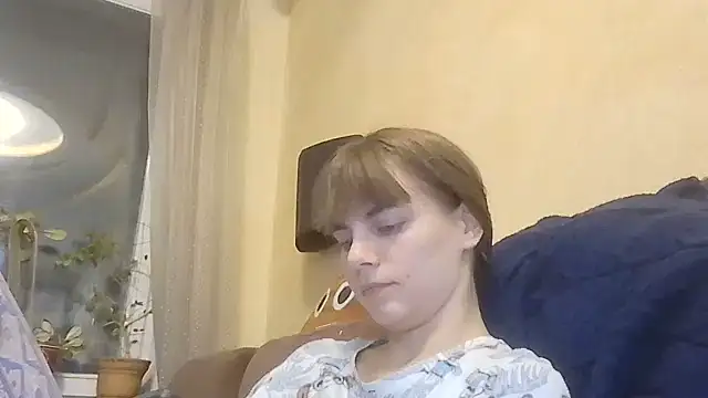 Snapshot of Loriven chatting on 10-15-25, 06:30 Loriven online show from 10-15-25, 06:30