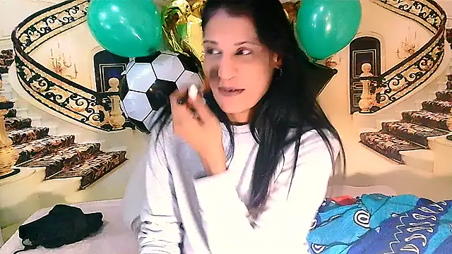 Snapshot of IndianSexcSmyle chatting on 07-18-26, 05:33 IndianSexcSmyle online show from 07-18-26, 05:33