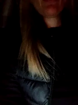 Snapshot of Madamx14 chatting on 10-06-25, 05:43 Madamx14 online show from 10-06-25, 05:43