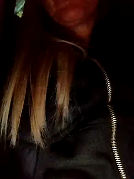 Snapshot of Madamx14 chatting on 10-08-25, 06:38 Madamx14 online show from 10-08-25, 06:38