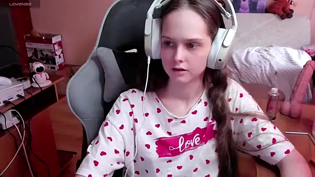 SharybbFace online show from 04-14-26, 03:07