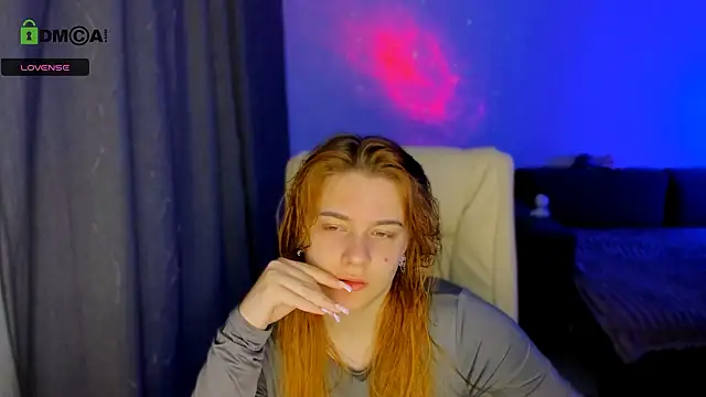 red  dizzy online show from 11-29-25, 04:15