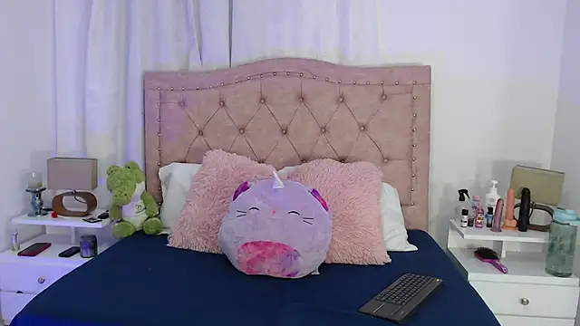 sweet caandyy online show from 10-28-25, 05:11