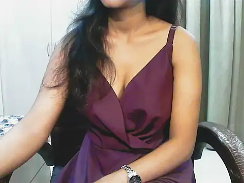 Snapshot of short_girl_ chatting on 11-17-25, 04:35 short girl online show from 11-17-25, 04:35