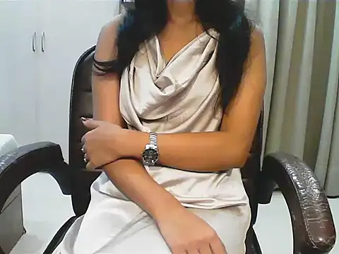 Snapshot of short_girl_ chatting on 11-20-25, 05:01 short girl online show from 11-20-25, 05:01