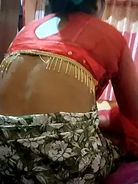 Snapshot of monarani5986 chatting on 11-08-25, 03:01 monarani5986 online show from 11-08-25, 03:01