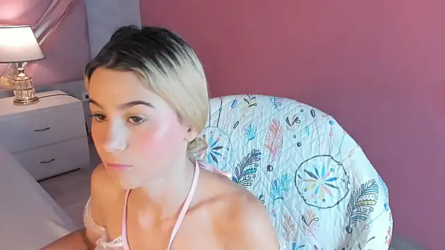 ChloeLaurentt online show from 11-21-25, 02:49