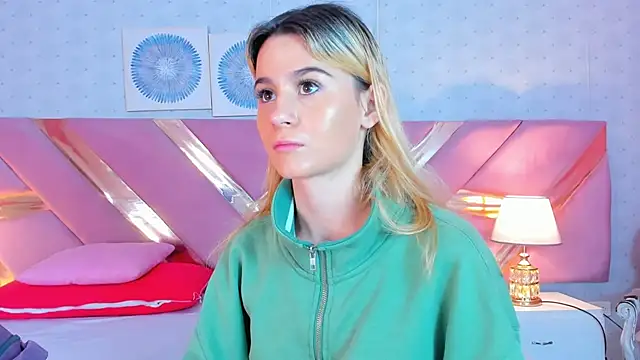 ChloeLaurentt online show from 12-04-25, 02:15