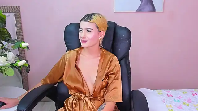 ChloeLaurentt online show from 03-15-26, 08:04