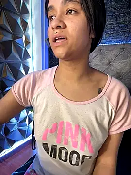 Snapshot of Isabella-Teen chatting on 10-03-25, 03:47 Isabella-Teen online show from 10-03-25, 03:47