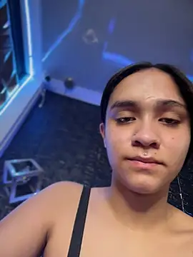 Snapshot of Isabella-Teen chatting on 11-03-25, 02:24 Isabella-Teen online show from 11-03-25, 02:24