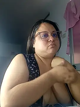 Chiki hot92 online show from 10-14-25, 06:20