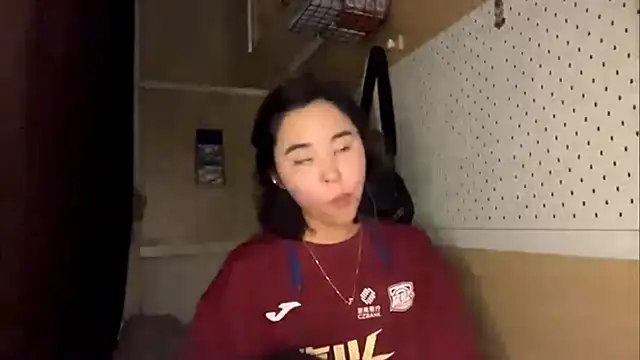 JennyCarpenter online show from 04-27-26, 10:13