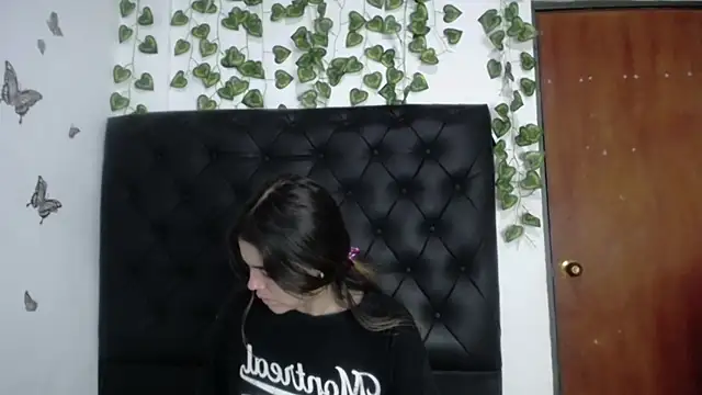 isabel 09 online show from 04-20-26, 12:30