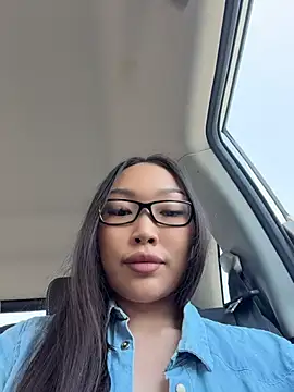 Snapshot of AdriaNochi chatting on 07-11-26, 10:18 AdriaNochi online show from 07-11-26, 10:18