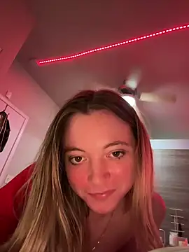 Snapshot of cuminhot69 chatting on 09-14-25, 06:45 cuminhot69 online show from 09-14-25, 06:45