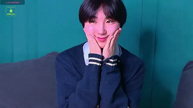 HeejinWang online show from 11-28-25, 08:22