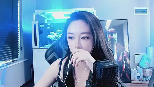 Snapshot of Keke-Bai chatting on 10-01-25, 09:48 Keke-Bai online show from 10-01-25, 09:48