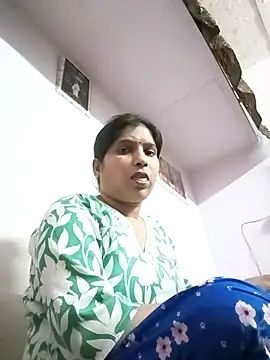aliya-jaan71 online show from 04-12-26, 09:14