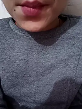 Snapshot of Miss_linaa chatting on 11-20-25, 06:35 Miss linaa online show from 11-20-25, 06:35