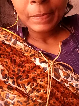 Snapshot of Miss_linaa chatting on 11-26-25, 06:25 Miss linaa online show from 11-26-25, 06:25