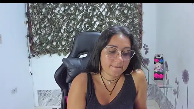 Luna021 1 online show from 11-07-25, 07:47