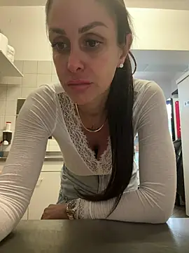 ainaht online show from 04-15-26, 07:37