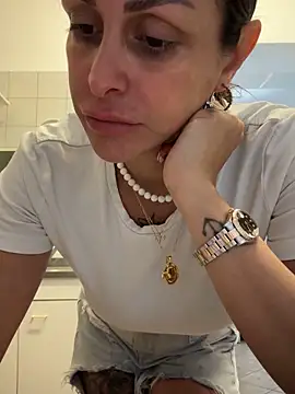 ainaht online show from 04-24-26, 07:33