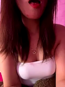 Snapshot of Moon_pusy chatting on 11-24-25, 03:23 Moon pusy online show from 11-24-25, 03:23